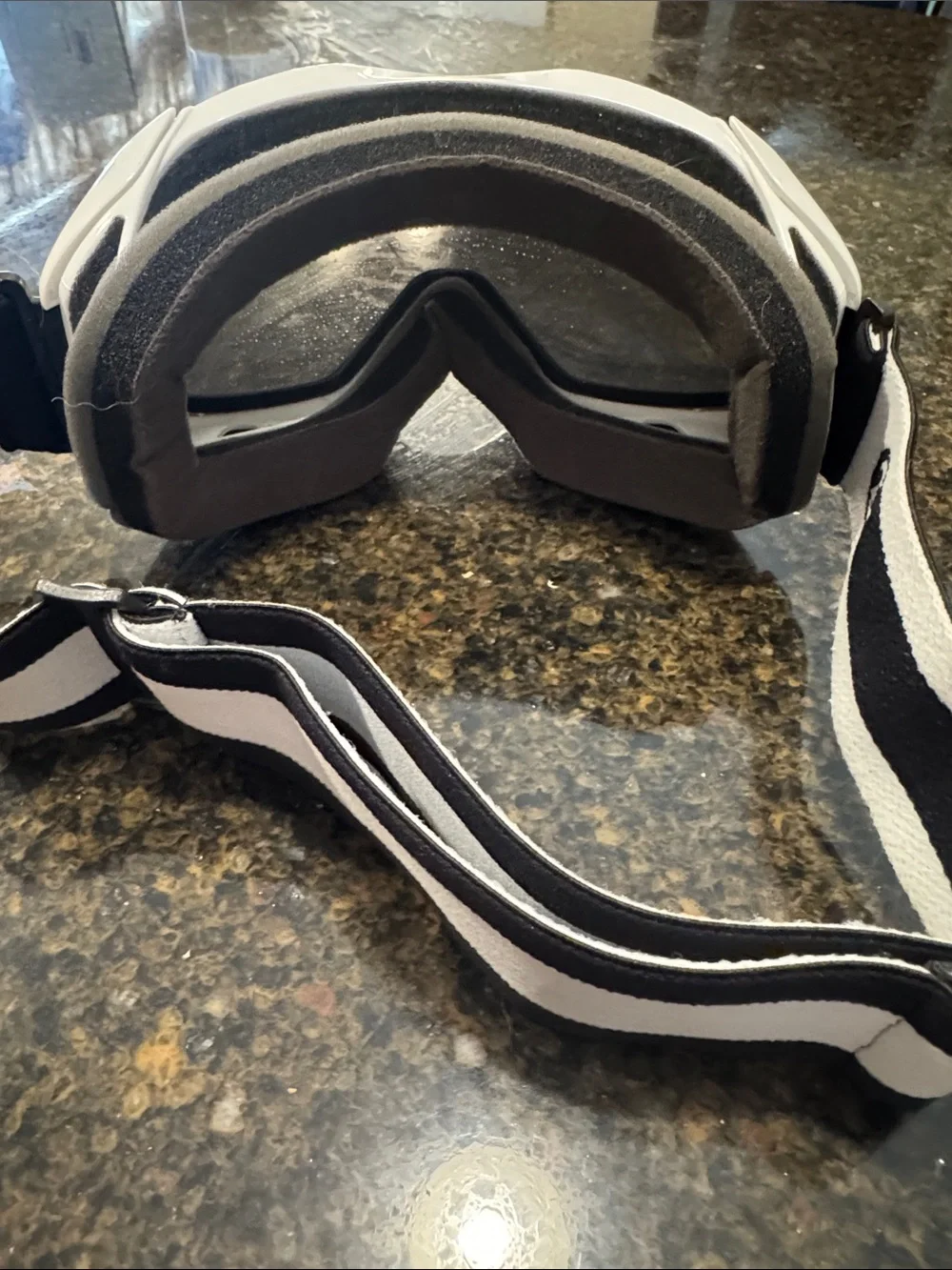 Outdoor Master White VR/AR Protective Goggles with Black Strap